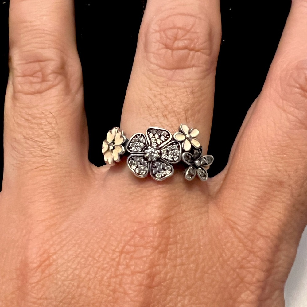 PANDORA “Shimmer Bouquet” Ring S925